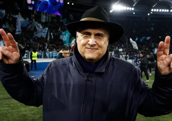 Come ha risposto Lotito alla lettera di Tommaso Paradiso? &ldquo;Sticaz*i&rdquo;. Il cantante evoca &ldquo;il miracolo d&rsquo;amore&rdquo; per la Lazio, il presidente deride ultras e tutti i tifosi: &ldquo;&lsquo;Sti stron*i senn&ograve; con chi si sfogano?&rdquo;