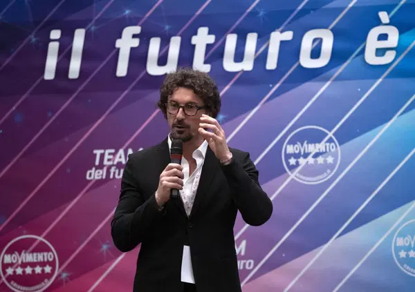 Danilo Toninelli sta 'na crema: basta politica, ora lancia sito di 'psicoterapia olistica online'?! "Sto guarendo dal dolore" [VIDEO]