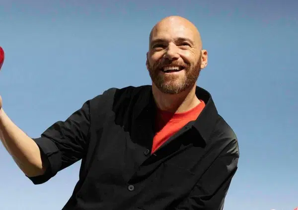 Intervista totale ad Andrea Pezzi, il Carmelo Bene della TV: &ldquo;Programmi come &lsquo;La zanzara&rsquo; sono miei figli. Volevo rompere l&rsquo;ipocrisia, ma non mi sono mai spinto alla pornografia e all&rsquo;esibizionismo stupido&rdquo;