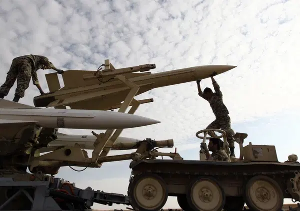 Chi sta sabotando la pace in Medio Oriente? Mentre Trump dice di aver negoziato con l'Iran, Teheran attacca il Kuwait e Israele Beirut. Cosa sta succedendo