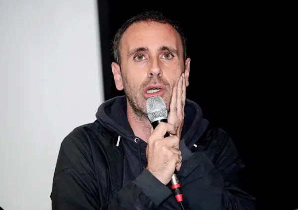 Zerocalcare, 'Due Spicci' per davvero? Su Instagram le accuse di grafici e animatori che avrebbero lavorato alla serie Netflix: "Sfruttati e sottopagati, 6 euro l'ora, ritmi disumani"
