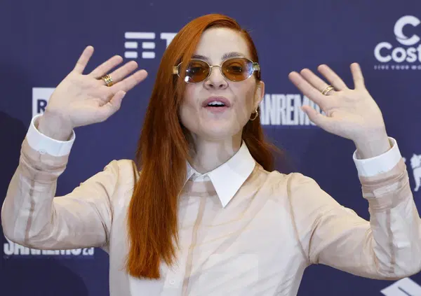 Obiezione vostro onore! Perch&eacute; insieme ad Annalisa, Elodie e Emma non c&rsquo;&egrave; anche Noemi?