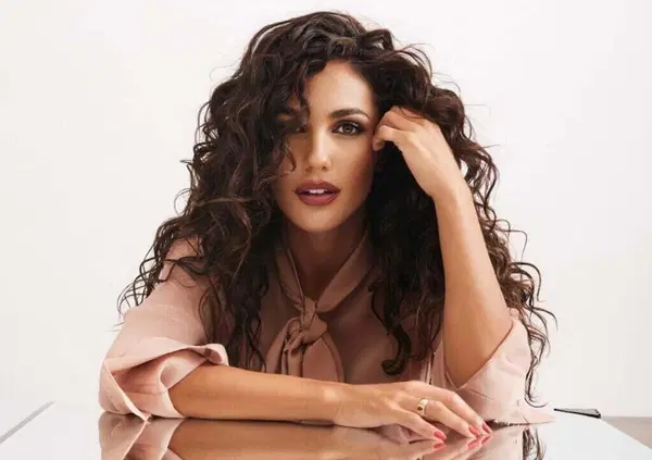 Marracash ha svoltato ancora? Chi &egrave; Elena D'amario, l&rsquo;amica di Maria che sta col rapper