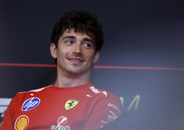 Charles Leclerc punta sul rosso a Monaco e fa impazzire la sala stampa: &ldquo;Qui scommetterei su di noi&rdquo;. Davvero Ferrari pu&ograve; vincere?