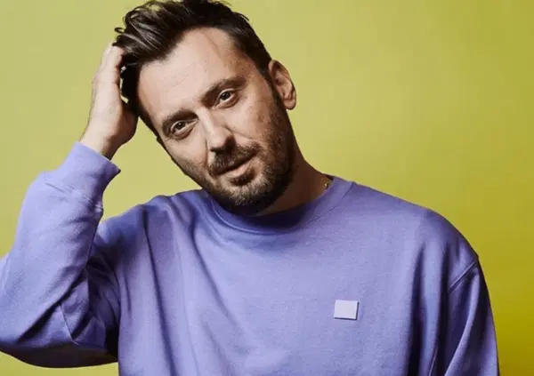 Cesare Cremonini come Vasco? Vi spieghiamo perch&eacute; il suo show &egrave; sempre un fenomeno raro