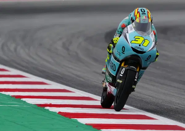 Clamoroso in Moto3! Adrian Fernandez di Leopard Racing correva con motori manomessi: squalificato per sei GP