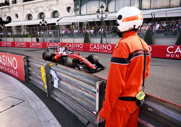 &ldquo;Qui la Ferrari fa veramente paura&rdquo;: attenzione, Hamilton e Leclerc si prendono Monaco mentre la Mercedes trema, ma c&rsquo;&egrave; un avversario a sorpresa (e anche qualche problema)
