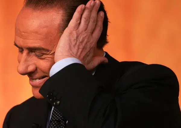 Berlusconi &egrave; stato archiviato sei volte in trent'anni di indagini sul suo presunto coinvolgimento nelle stragi di mafia. Ma come &egrave; andata davvero? La nascita di Fininvest, i rapporti con Cosa Nostra e tutte le domande fatte in questi anni dai gioralisti