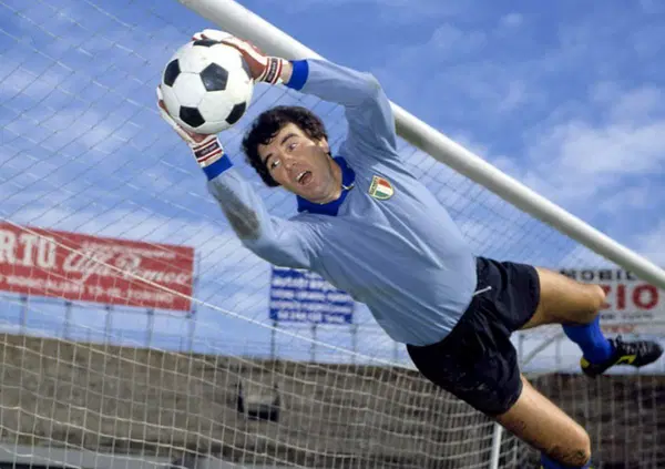 &ldquo;Quando c&rsquo;era lui&rdquo;, ma &egrave; Dino Zoff: la Rai ha preparato un docufilm per celebrare l&rsquo;Italia dei Mondiali, peccato che non ci andremo