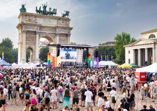 Alla destra piace nero e gay? Dal Molise di Roberti alla Calabria di Occhiuto, altro che Pride! La verit&agrave; sui gusti degli italiani ve la racconta il nuovo report di P**nhub