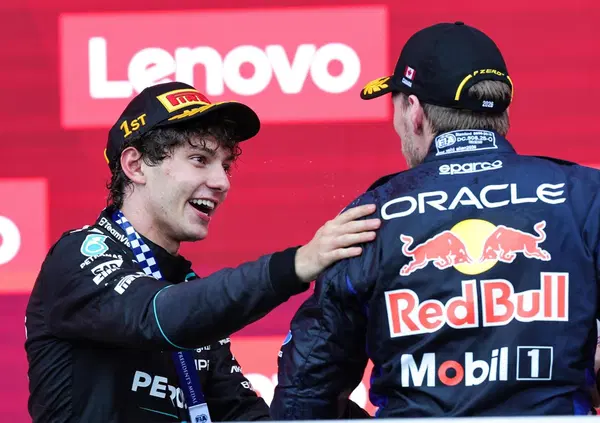 Max Verstappen incorona Kimi Antonelli: &ldquo;Impressionante, ma lo sapevo&rdquo;. Poi d&agrave; due lezioni alla F1 parlando di presente e futuro