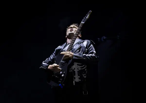 La recensione definitiva del disco dei Muse, &lsquo;The Wow! Signal&rsquo; con Ale Deidda: &ldquo;Ho sentito cose che l&rsquo;intelligenza artificiale non pu&ograve; neanche immaginare&rdquo;