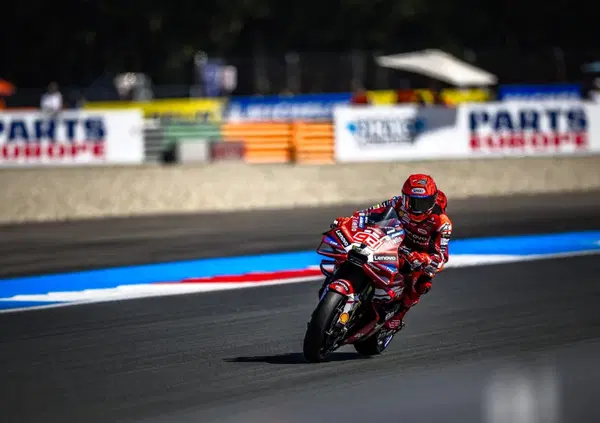 Marc Marquez a tuono contro abbassatori e circuito di Assen, poi a Bezzecchi: &ldquo;Se non riesce a prendere 37 punti qui&hellip;&rdquo;