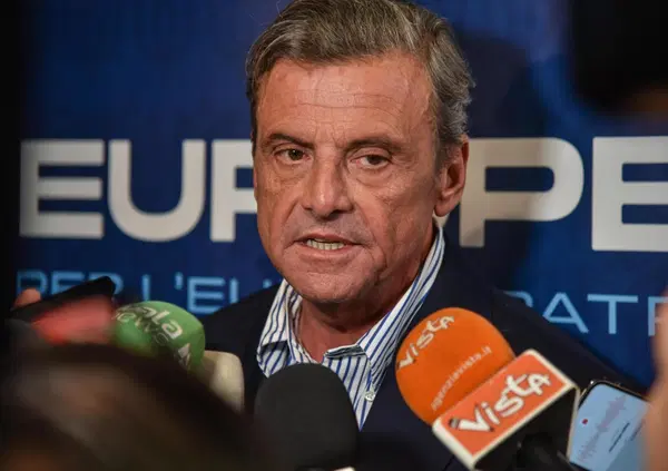 Ma che sta succedendo a Carlo Calenda, tra pseudo risse con Gianfredi e gli insulti a Boldrin? Da Winston Churchill dei parioli a "maschio alpha irrisolto" &egrave; un attimo