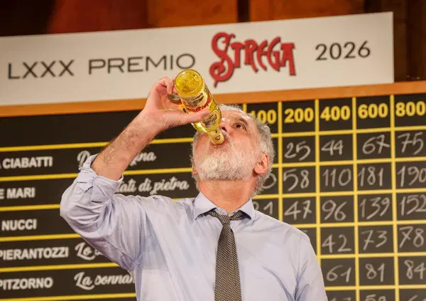 Michele Mari ha vinto il Premio Strega per il romanzo e il Premio contro le streghe che volevano farlo fuori dopo la polemica su Michela Murgia