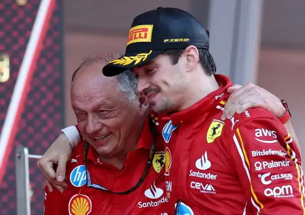 Lewis Hamilton in Ferrari? &Egrave; arrivato grazie a una battuta e a raccontarlo &egrave; Frederic Vasseur, che sul rapporto con Leclerc invece rivela: &ldquo;Nulla si avvicina all&rsquo;attaccamento che ho per lui&rdquo;