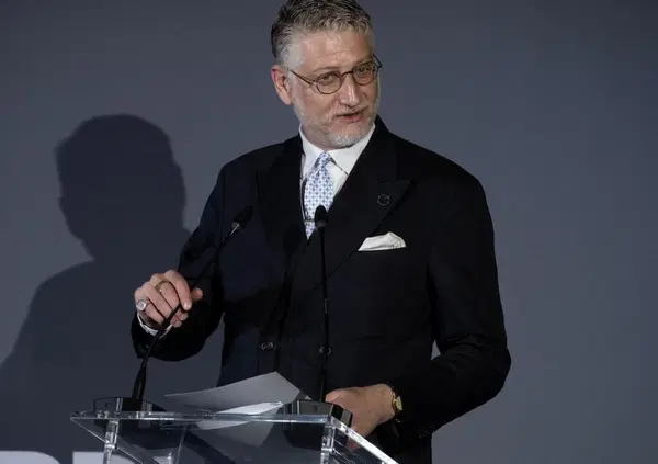 David di Donatello, nuovo direttore artistico gradito a Mollicone e Nastasi (SIAE), e presidente onorario un big internazionale? Vi diciamo i nomi che circolano negli ambienti romani. E intanto il ministro Giuli &ldquo;non tocca palla&rdquo;