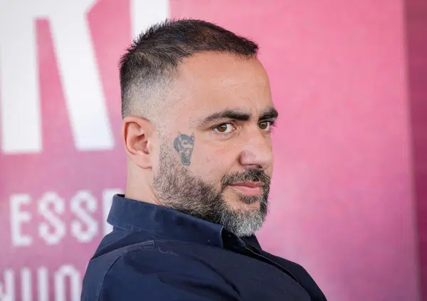 Massimiliano Zossolo (Welcome to favelas) sui picchiatori stranieri nelle metro di Roma: &ldquo;Ormai c'&egrave; il turismo dei vigilantes: vengono qui, menano i nostri borseggiatori e poi tornano al loro paese&rdquo;