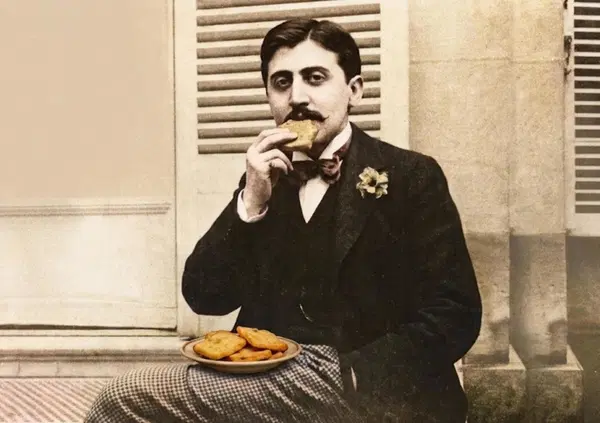 &ldquo;Un locale cos&igrave; non pu&ograve; vivere l&rsquo;onta dei sigilli&rdquo;. Lo scrittore Fulvio Abbate rilancia l&rsquo;appello per la pasticceria Dagnino che dopo settant&rsquo;anni viene sfrattata dal Gruppo Feltrinelli: &ldquo;Panelle e gelo di mellone meglio delle madeleine di Proust&rdquo;