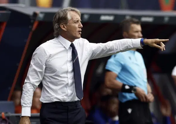 La Russia di Pirlo no, ma l&rsquo;Arabia di Mancini s&igrave;? E vi siete dimenticati che il nuovo CT della Nazionale ha anche allenato una squadra di Putin?