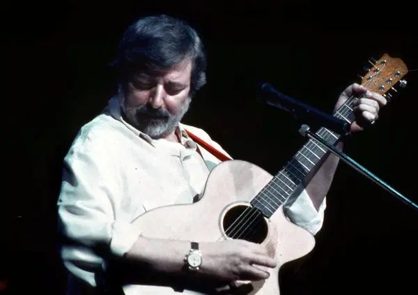 Guccini e questo mestiere da avvelenati che &egrave; il giornalismo (per sempre tuo Cirano)