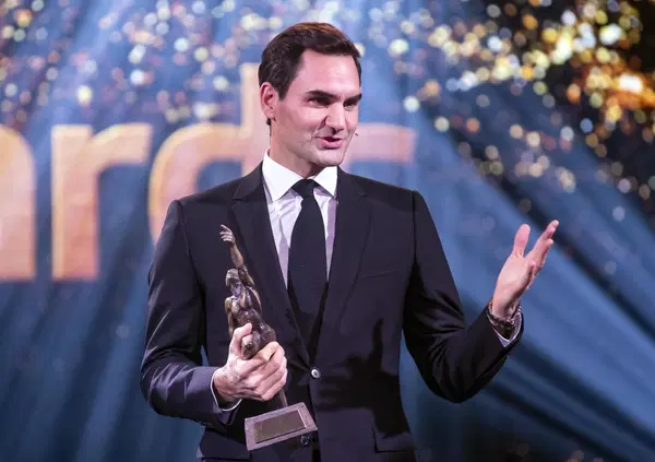 All hail the king! Roger Federer, il pi&ugrave; grande di tutti, compie 45 anni