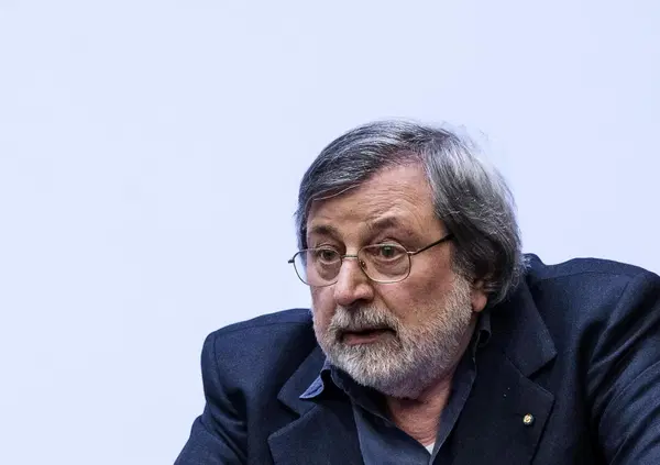 Guccini &egrave; stato tutto tranne il santo che continuate a raccontare: genio, uomo normale, libertario e pure pieno di contraddizioni