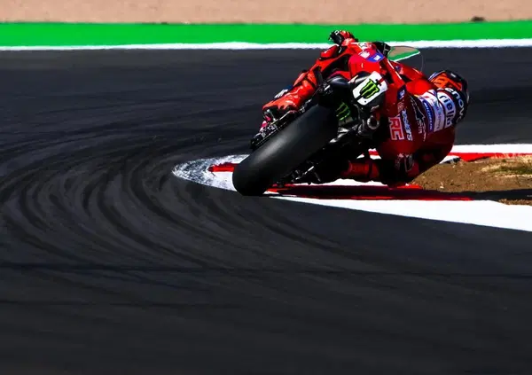 Marc Marquez &egrave; di nuovo in crisi col braccio? S&igrave;, ma il paradosso &egrave; che non sta male. Forse &egrave; tornato quello di inizio anno