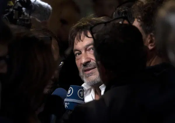 A che gioco sta giocando Sigfrido Ranucci? Dal presunto &ldquo;Nel mio telefono ho le chat di tutti, se mi tolgono la conduzione&hellip;&rdquo; al &ldquo;se il problema &egrave; la mia amicizia con Lavitola, guardiamo quelle degli altri in Rai&rdquo;