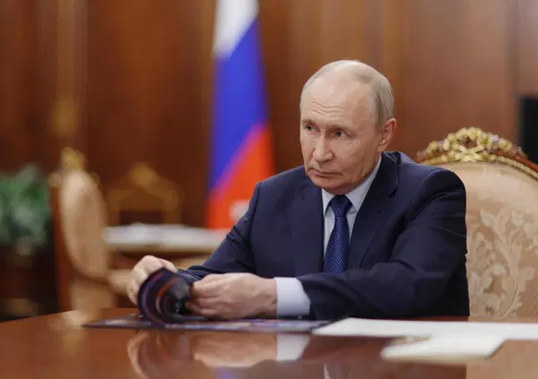 Mosca minaccia la Nato: si rischia davvero l'escalation? Il capo della Cia &egrave; volato da Putin: l'ultima volta &egrave; successo prima che la Russia attaccasse l'Ucraina