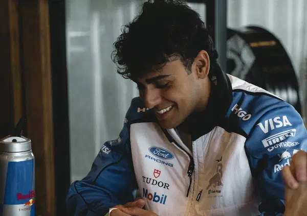 In esclusiva nel paddock F1 con Arvid Lindblad: &ldquo;Mia madre non voleva corressi, ma per me non c&rsquo;era altro&rdquo;. E poi i sacrifici, la famiglia, Hamilton, Verstappen e tutto il resto