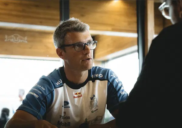 Come lavora un ingegnere di F1? Ce l&rsquo;ha spiegato Pierre Hamelin, la voce via radio di Arvid Lindblad: &ldquo;Prima metodo e sensazioni, poi la tecnica. Il simulatore non basta&rdquo;