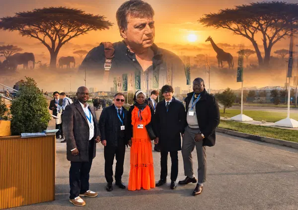 Ecco i documenti sui rapporti tra i vertici di Urban Vision e Valter Lavitola, e spunta anche il nome di Deloitte. Intanto i magistrati sono sempre pi&ugrave; sulla pista dei soldi africani