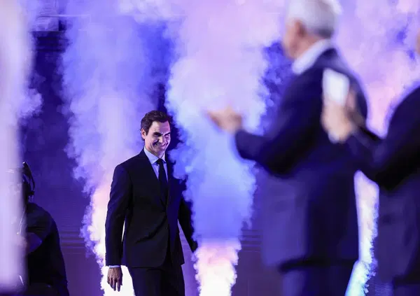 Di Roger Federer e Novak Djokovic: perch&eacute; anche i giganti piangono, l&igrave; dove la grandezza incontra il proprio limite