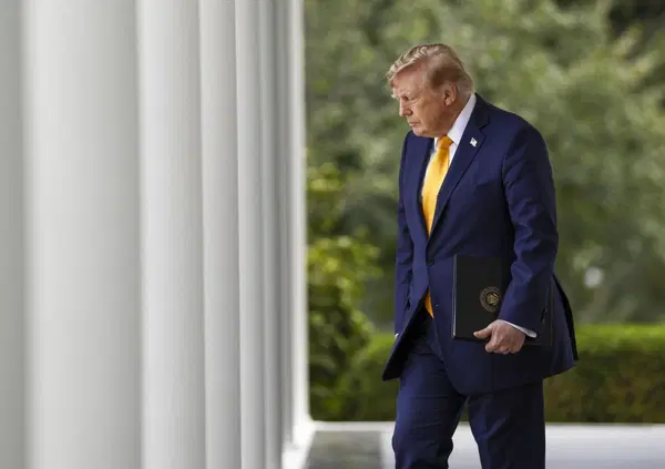Ma che caz*o sta facendo Trump in Iran? I nuovi bombardamenti, l'ombra del nucleare, i malumori dell'esercito Usa: ecco cosa succede (e occhio al prezzo della benzina)