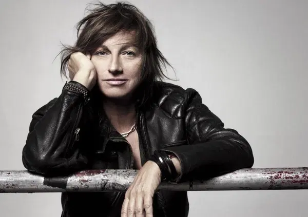 La ami ma non riuscite a montare neanche un mobile Ikea? Ecco perch&eacute; c'&egrave; &ldquo;Meraviglioso Errore&rdquo; di Gianna Nannini
