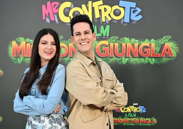 Bravi, avete regalato 27 milioni di euro ai Me Contro Te per vedere il loro matrimonio all&rsquo;Unipol Dome. Siete diventati parte di uno spettacolo tristissimo