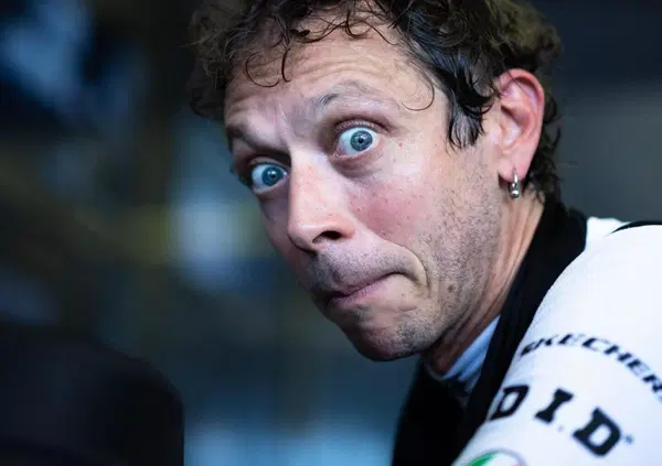 Sulle ginocchia di Valentino Rossi: preparatevi a un autunno nella &ldquo;sua storia&rdquo;