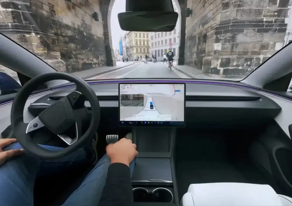 Tesla FSD, arriva il via libera in Repubblica Ceca: si avvicina l’ok europeo