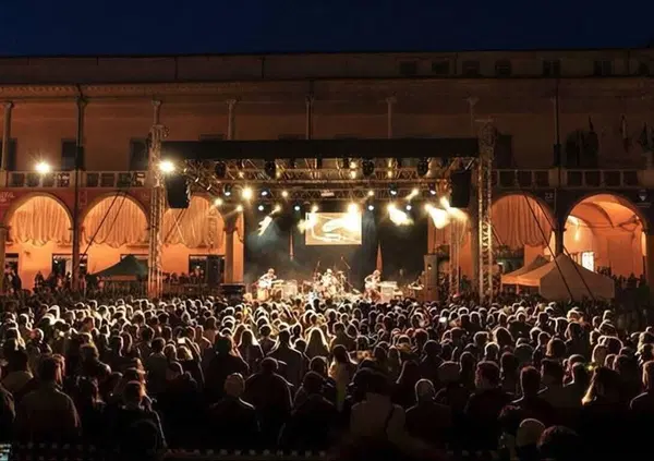 Intervista totale a Giordano Sangiorgi (MEI): &ldquo;Sanremo e Major affondano le band per risparmiare. Spotify? Non d&agrave; neanche le briciole. La salvezza &egrave; nella musica indipendente&rdquo;