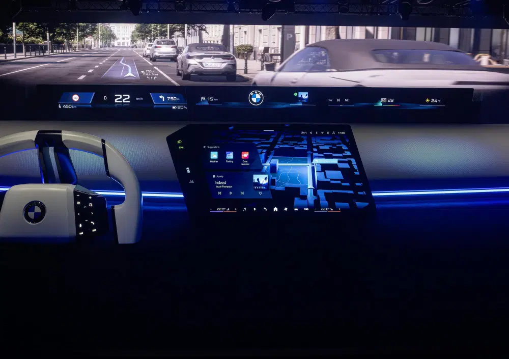 BMW brevetta gli ologrammi 3D in auto: comandi sospesi nell'aria e tasti che si "sentono" grazie a g
