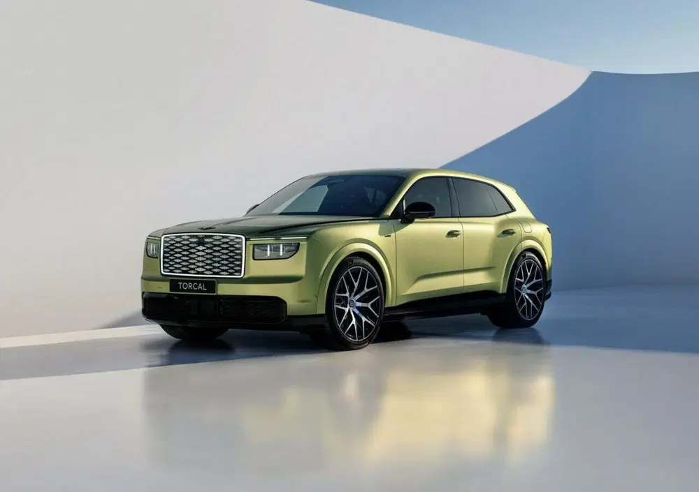 Bentley Torcal: la prima elettrica di Crewe debutta con 888 CV e 600 km di autonomia