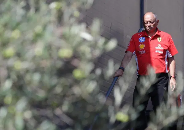 Frederic Vasseur a fuoco dopo le dichiarazioni di Christian Horner: &ldquo;Cerca lavoro, lo sanno tutti. Cos&igrave; &egrave; difficile&rdquo;. Ma c&rsquo;&egrave; chi parla di buonuscita gi&agrave; pronta