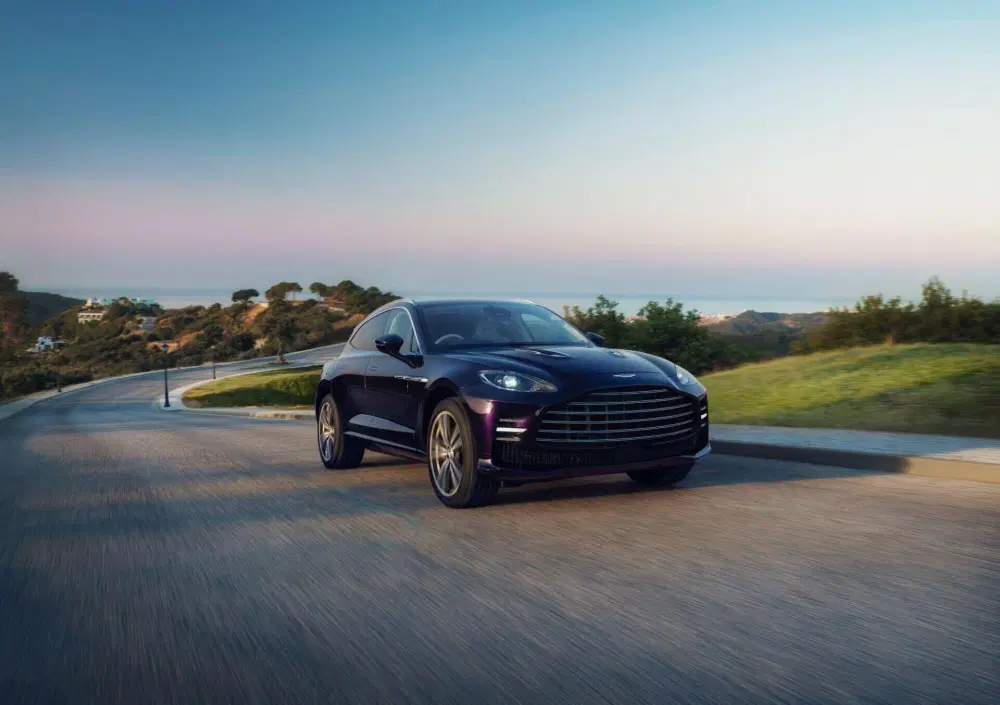Aston Martin svela la nuova DBX GT: l'evoluzione del SUV punta su comfort e insonorizzazione