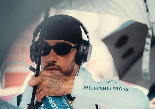 Charles Leclerc risponde ai soliti drammi Ferrari: &ldquo;Vasseur fantastico, ha pieno supporto&rdquo;. E Hamilton? Attacca i piani alti: &ldquo;Ci sono cambiamenti che farei&rdquo;