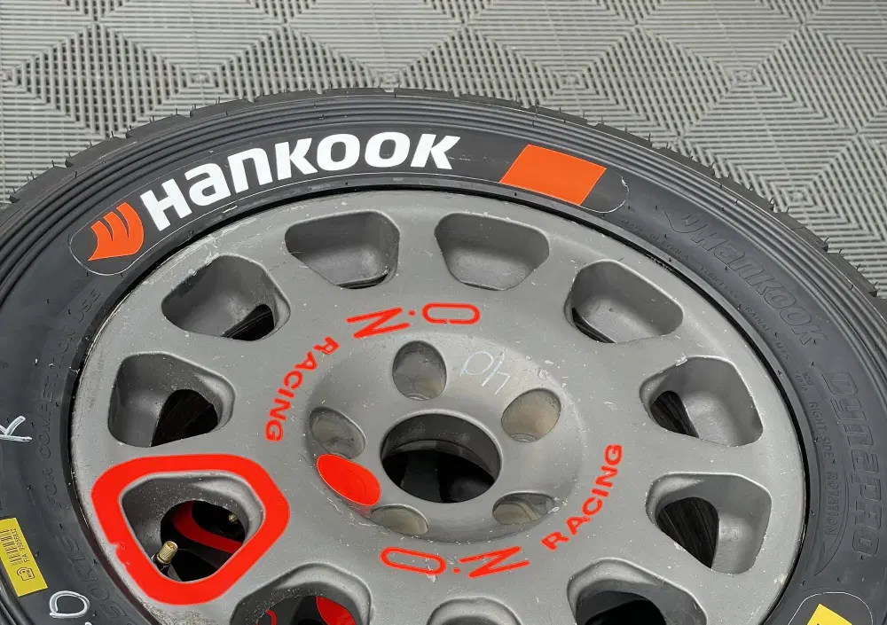 WRC, cosa succede alle gomme prima e dopo una prova speciale: il viaggio degli pneumatici Hankook