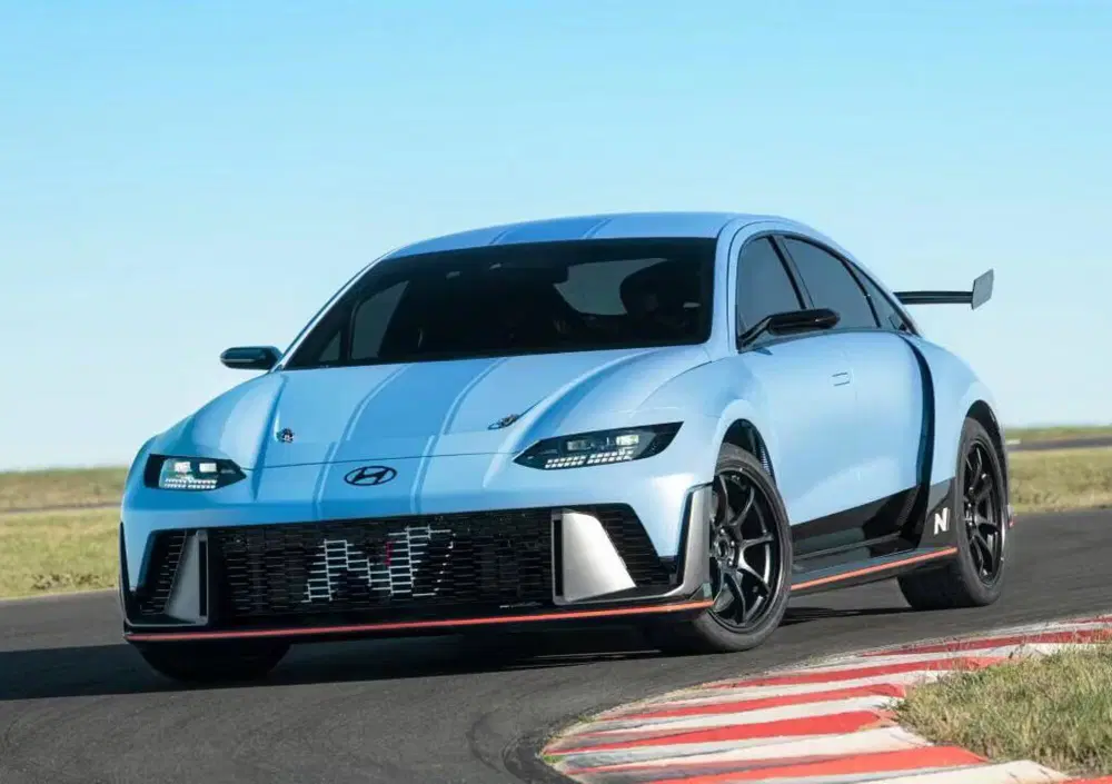 Hyundai IONIQ 6 N, la supersportiva elettrica da 650 CV arriva in Italia a 78.000 euro