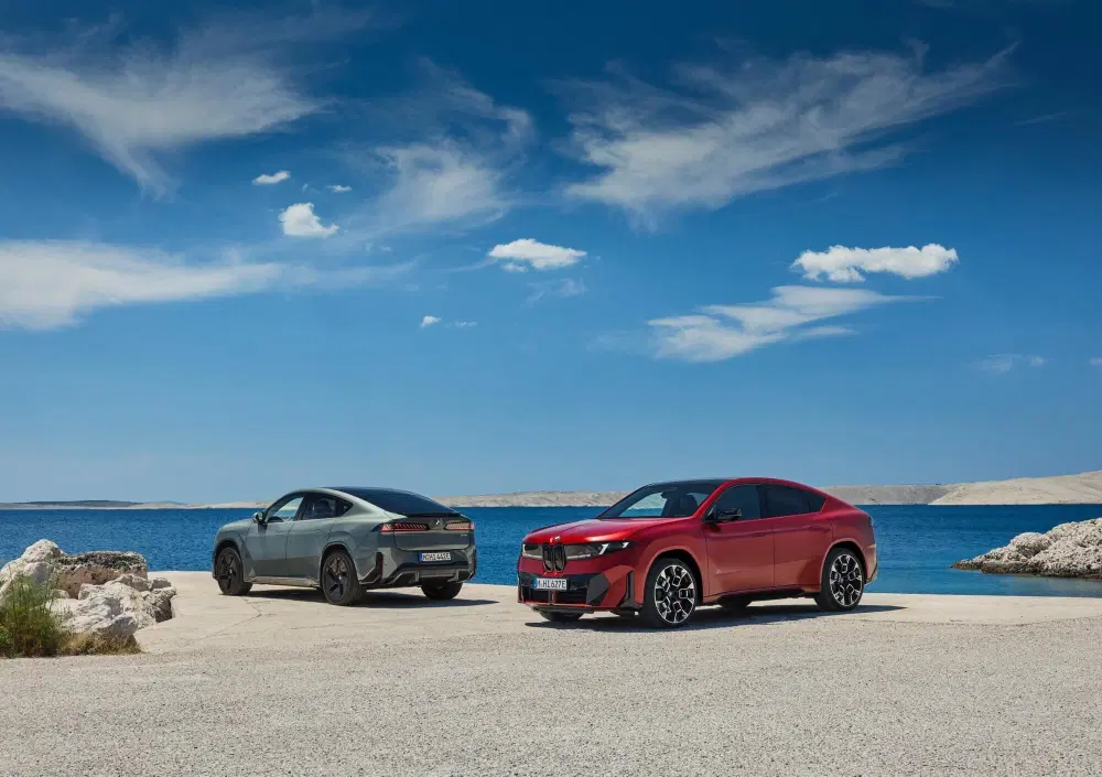 BMW iX4, il SUV coupé torna nel 2027: sarà solo elettrico e avrà fino a 828 km di autonomia