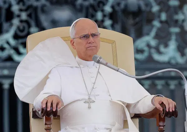 Il nodulo al polmone del Papa &egrave; un tumore? L&rsquo;annuncio di Leone XIV, l&rsquo;intervento e gli esami che verranno dopo: &ldquo;Mi affido alla vostra preghiera&rdquo;