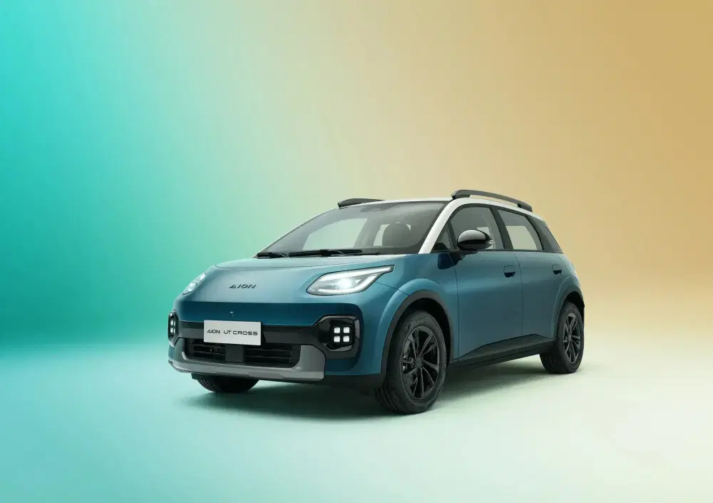 GAC AION UT Cross, debutto a Parigi: il nuovo crossover elettrico dal design italiano punta a conquistare l’Europa